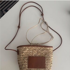 Chic Woven Crossbody Bag in Brown